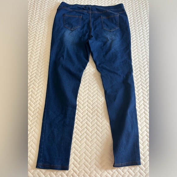 JVINI Navy Skinny Distressed Women's Jeans - Picture 2 of 4